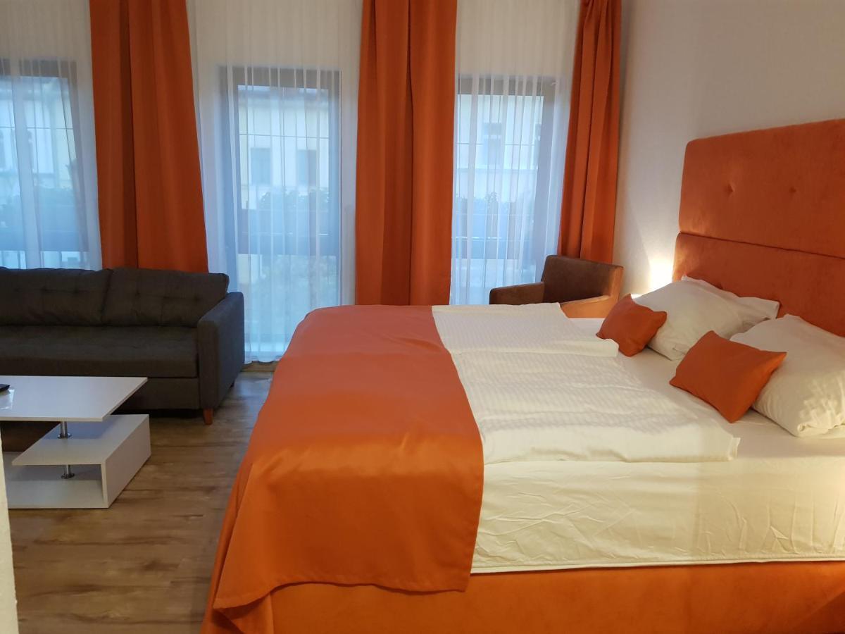 Hotel Milin Райхенбах-ім-Фогтланд Екстер'єр фото