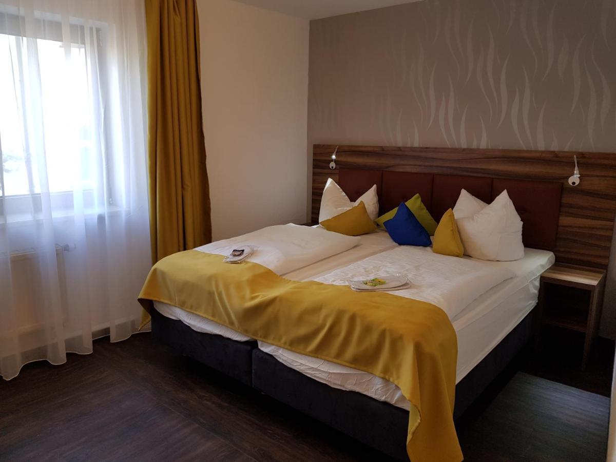 Hotel Milin Райхенбах-ім-Фогтланд Екстер'єр фото